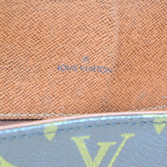 LOUIS VUITTON Saint Cloud GM Shoulder Bag Monogram Leather Brown - Picture 15 of 16
